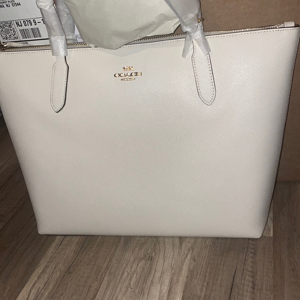 White tote coach bag